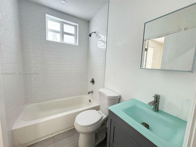321 SW 9th Ave 4, Miami, FL 33130
