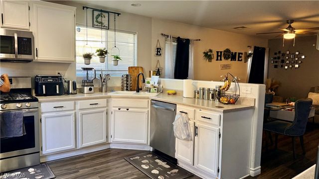 140 Wild Candlenut Court, Las Vegas, NV 89183
