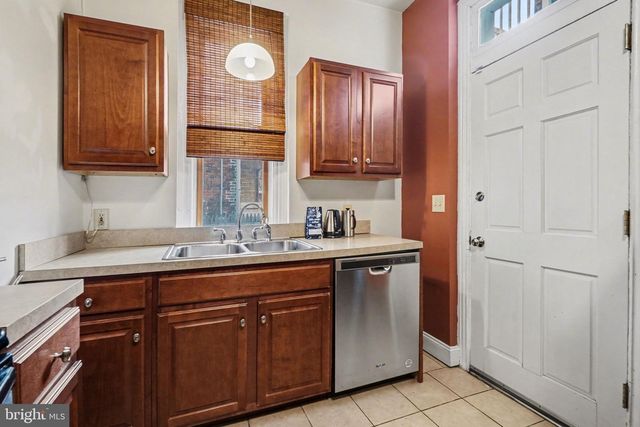 261 DELAWARE ST, Harrisburg, PA 17102