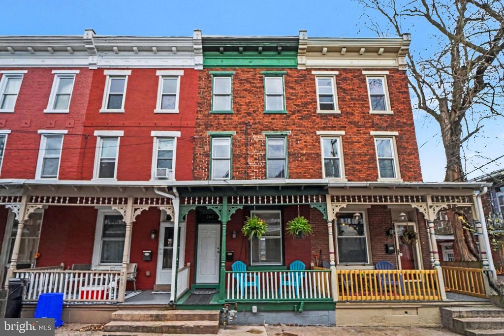 261 DELAWARE ST, Harrisburg, PA 17102