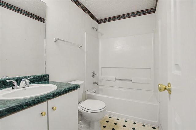 11050 Pebble Brook Court, Hampton, GA 30228