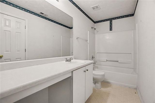 11050 Pebble Brook Court, Hampton, GA 30228