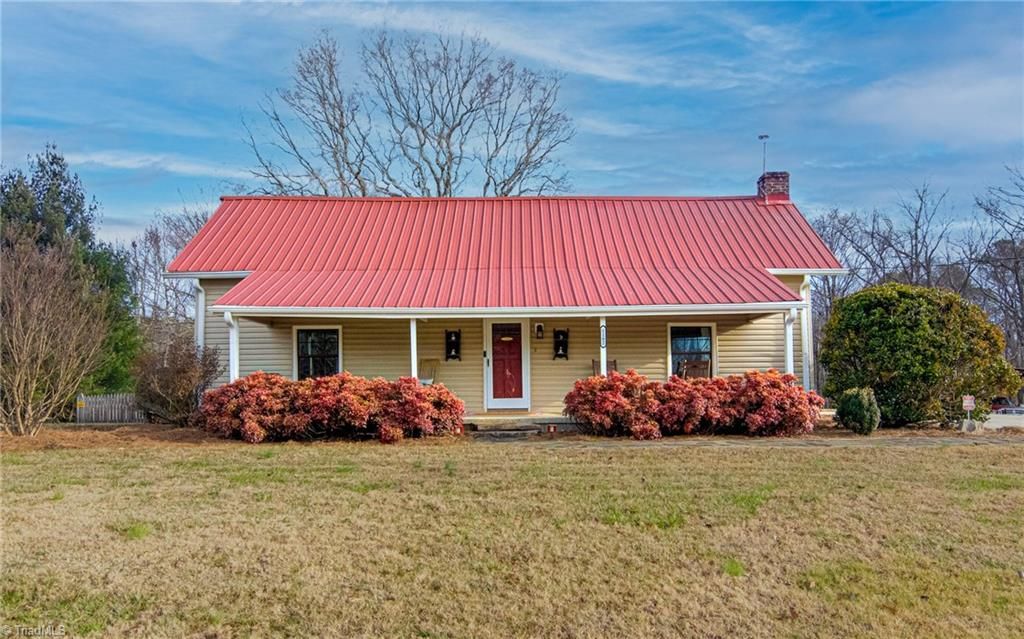 1182 Rosebud Road, Walnut Cove, NC 27052