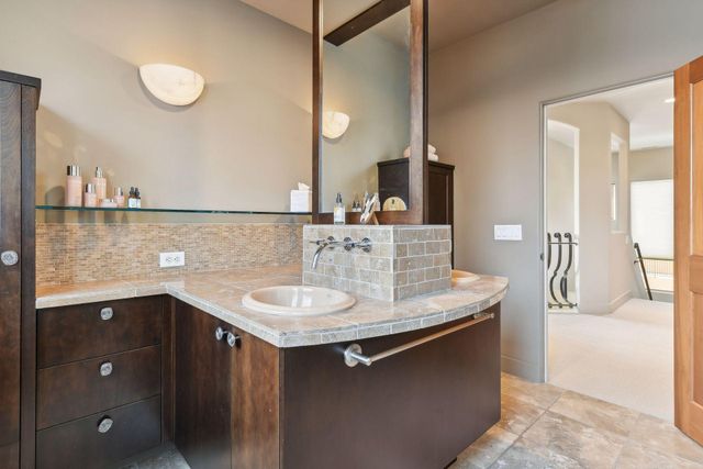 745 Rice Street E, Wayzata, MN 55391