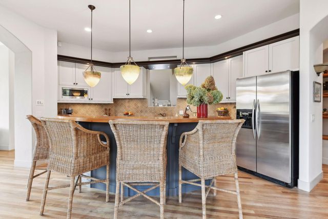 745 Rice Street E, Wayzata, MN 55391