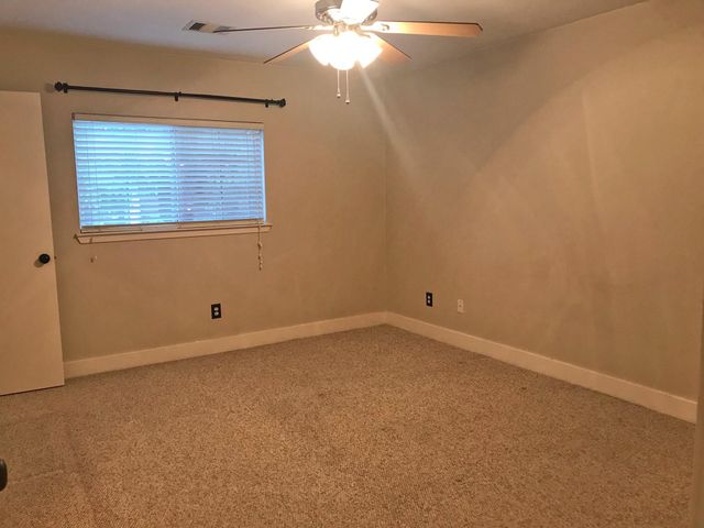 26885 Kings Park Hollow Drive, Kingwood, TX 77339