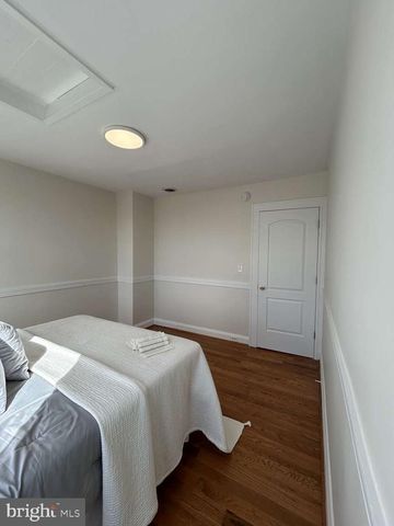 3217 SHANNON DR, Baltimore, MD 21213