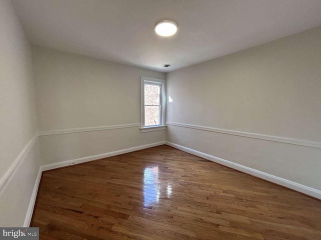 3217 SHANNON DR, Baltimore, MD 21213