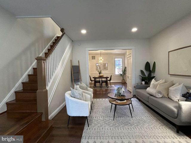 3217 SHANNON DR, Baltimore, MD 21213