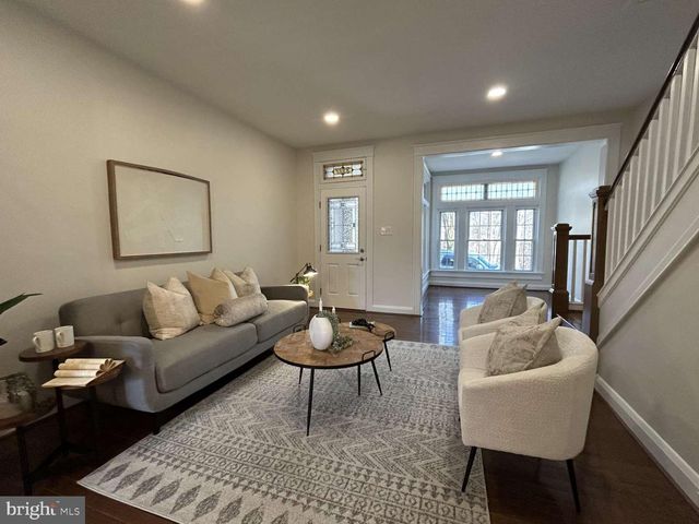 3217 SHANNON DR, Baltimore, MD 21213