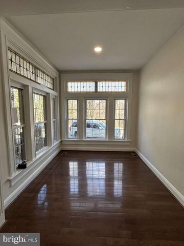 3217 SHANNON DR, Baltimore, MD 21213