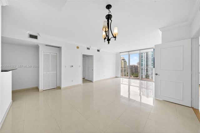 325 S Biscayne Boulevard 2219, Miami, FL 33131