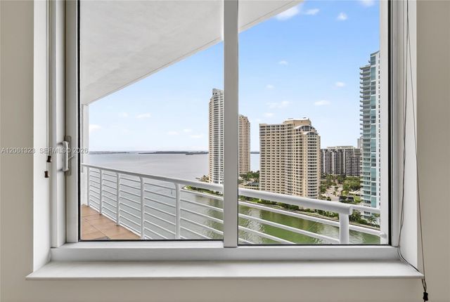 325 S Biscayne Boulevard 2219, Miami, FL 33131