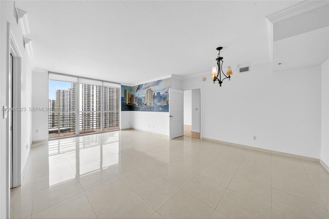 325 S Biscayne Boulevard 2219, Miami, FL 33131