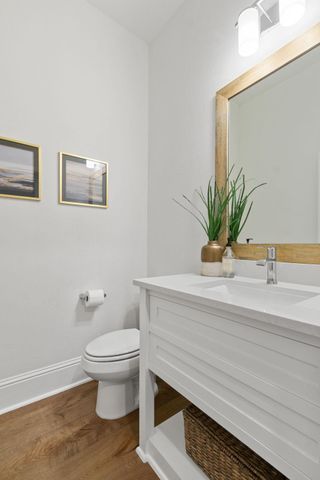 902 Falcon Hollow Lane, Pinehurst, TX 77362