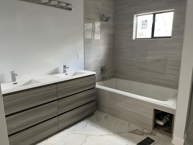 4117 NW 79th Avenue, Coral Springs, FL 33065