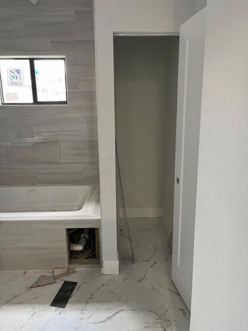 4117 NW 79th Avenue, Coral Springs, FL 33065