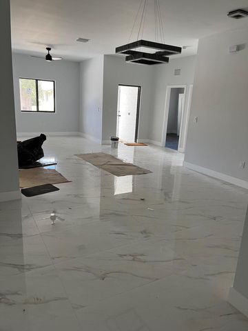 4117 NW 79th Avenue, Coral Springs, FL 33065