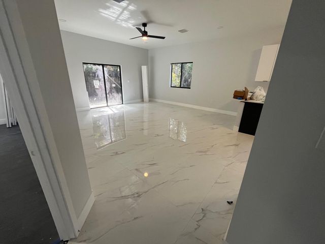 4117 NW 79th Avenue, Coral Springs, FL 33065