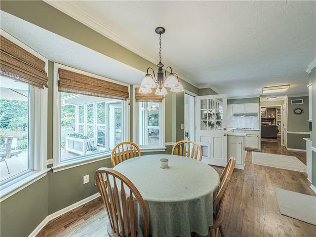 733 Ridgeview Drive SW, Lilburn, GA 30047