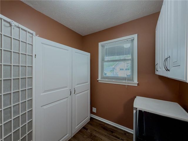 733 Ridgeview Drive SW, Lilburn, GA 30047