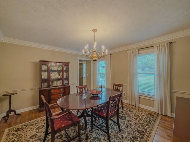 733 Ridgeview Drive SW, Lilburn, GA 30047