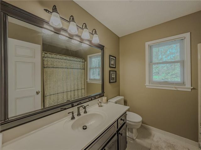 733 Ridgeview Drive SW, Lilburn, GA 30047