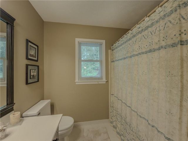 733 Ridgeview Drive SW, Lilburn, GA 30047