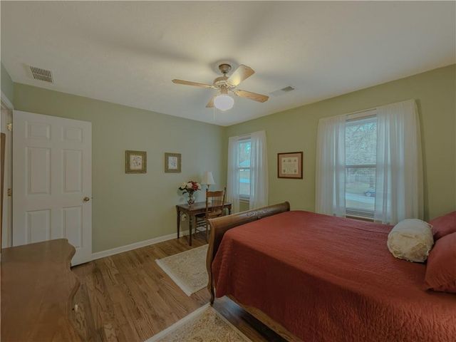 733 Ridgeview Drive SW, Lilburn, GA 30047