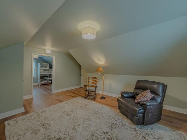 733 Ridgeview Drive SW, Lilburn, GA 30047