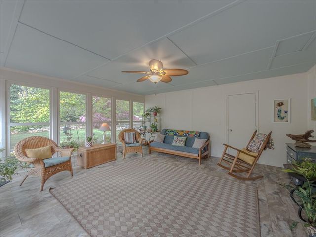 733 Ridgeview Drive SW, Lilburn, GA 30047