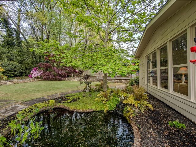 733 Ridgeview Drive SW, Lilburn, GA 30047