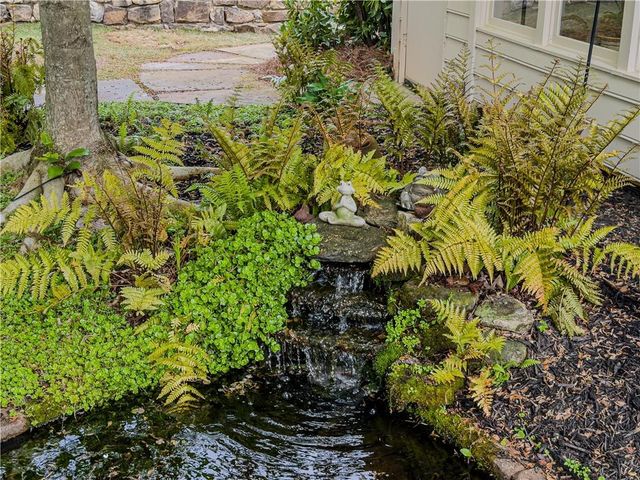 733 Ridgeview Drive SW, Lilburn, GA 30047