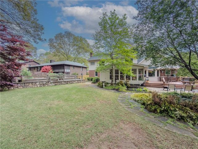 733 Ridgeview Drive SW, Lilburn, GA 30047