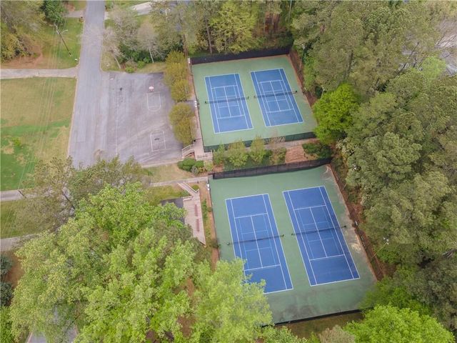 733 Ridgeview Drive SW, Lilburn, GA 30047