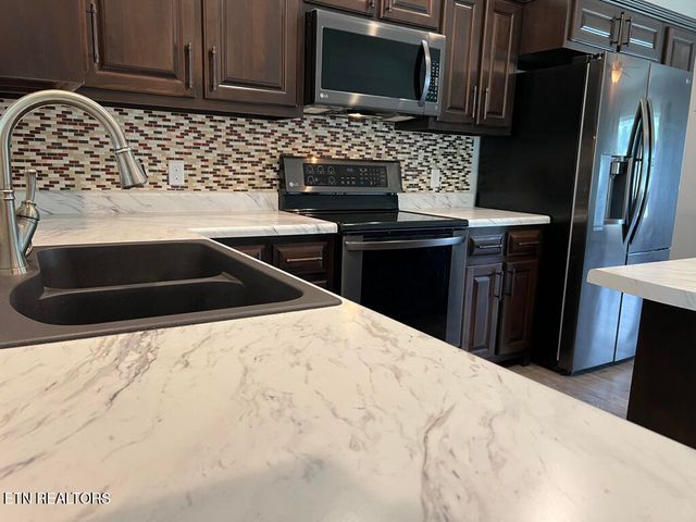 198 Altina Circle, New Tazewell, TN 37825