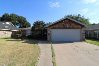 311 Lemon Drive, Arlington, TX 76018