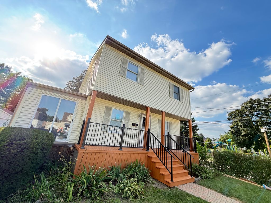 9138 National Avenue, Morton Grove, IL 60053 — photo 2