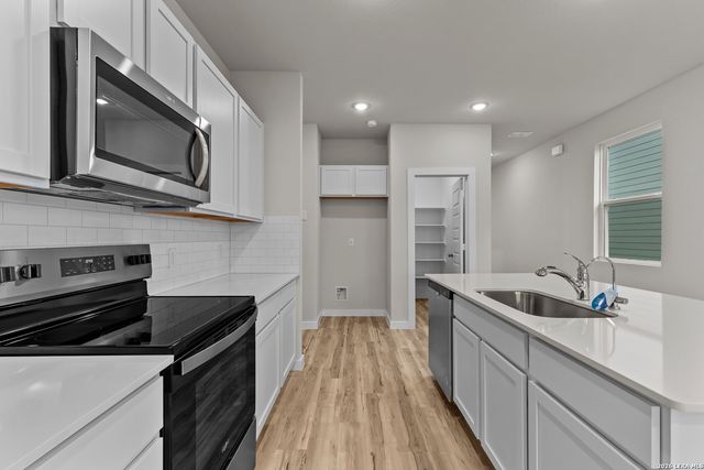 9302 Ocotillo Rdg, San Antonio, TX 78222