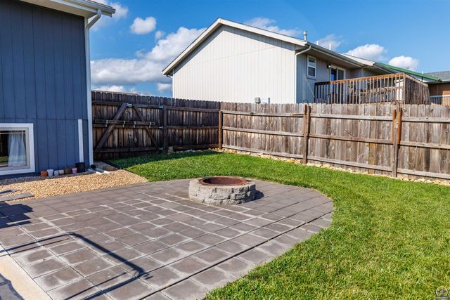 7031 SW 17th TER, Topeka, KS 66615