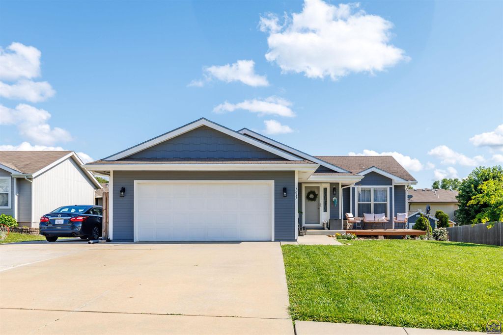 7031 SW 17th TER, Topeka, KS 66615