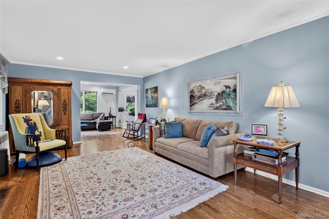 165 Salem Road, East Hills, NY 11577