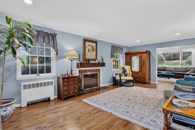165 Salem Road, East Hills, NY 11577