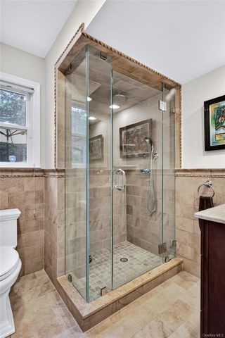 165 Salem Road, East Hills, NY 11577