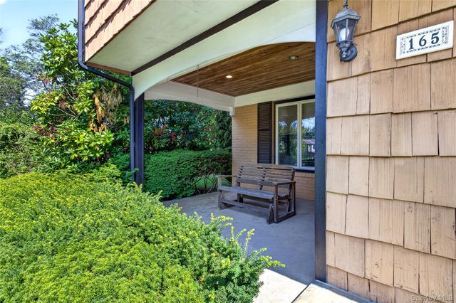 165 Salem Road, East Hills, NY 11577