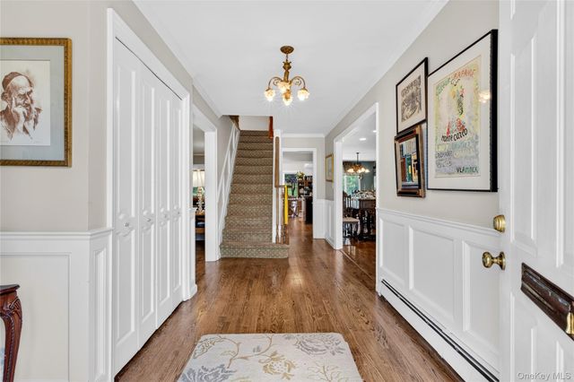 165 Salem Road, East Hills, NY 11577
