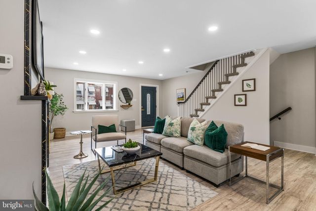 4220 OAKMONT ST, Philadelphia, PA 19136