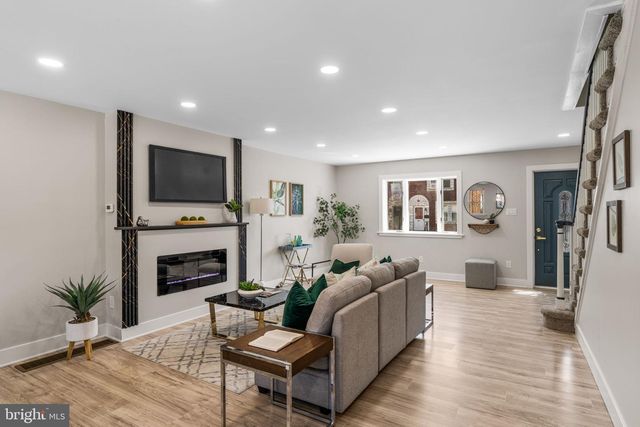 4220 OAKMONT ST, Philadelphia, PA 19136