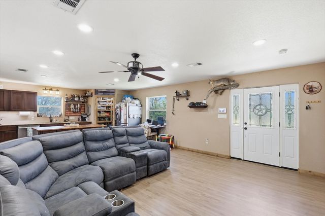 2119 County Road 2585, Alvord, TX 76225