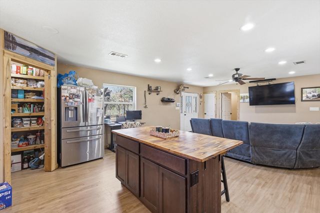 2119 County Road 2585, Alvord, TX 76225